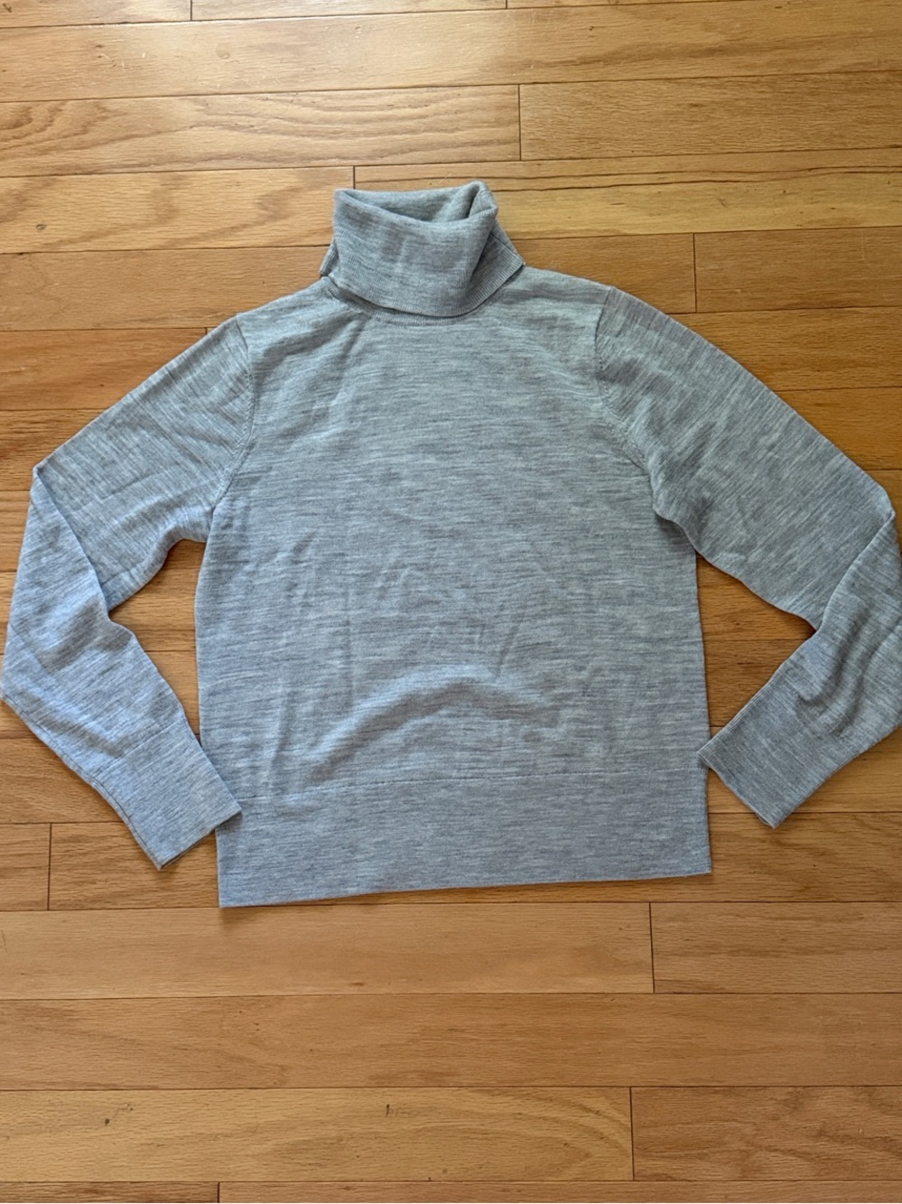 GAP | Light Gray Women's Turtleneck Sweater | 💯 Extra Fine Merino Wool | size M